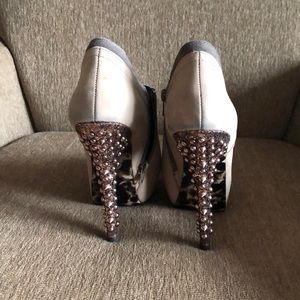 Betsey Johnson Vivian bootie